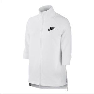 Nike Small quarter sleeve zip up
